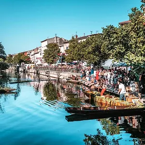 Isle Sur La Sorgue LʼIsle-sur-la-Sorgue