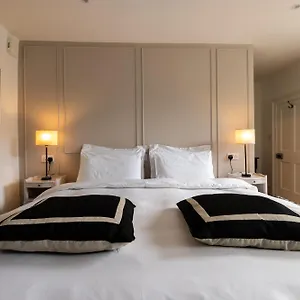 Pembroke Guest , Dublin Ireland